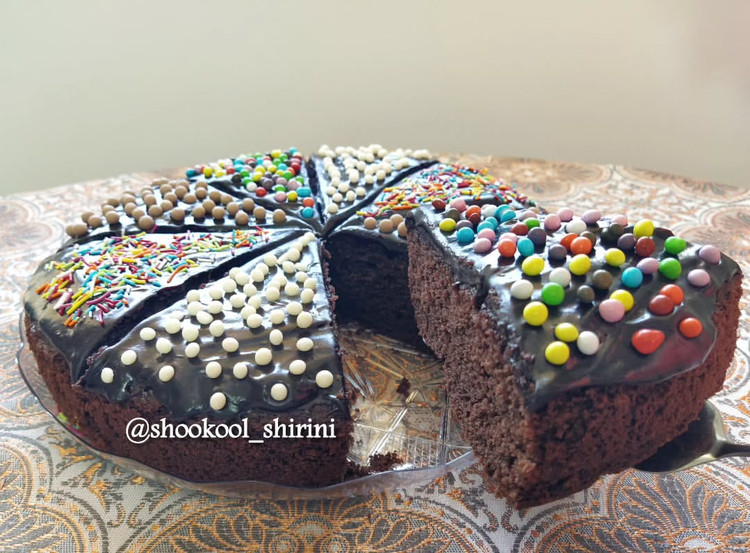 کیک عصرانه شکلاتی شیراز/کیک خانگی بدون مواد نگهدارنده/کیک شکلاتی مناسب ۸نفر/حداقل سفارش یک عدد کیک کامل